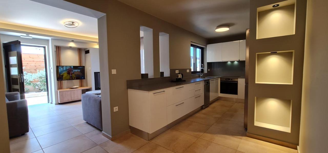 Villy Luxury Home 1 Agia  Exterior photo