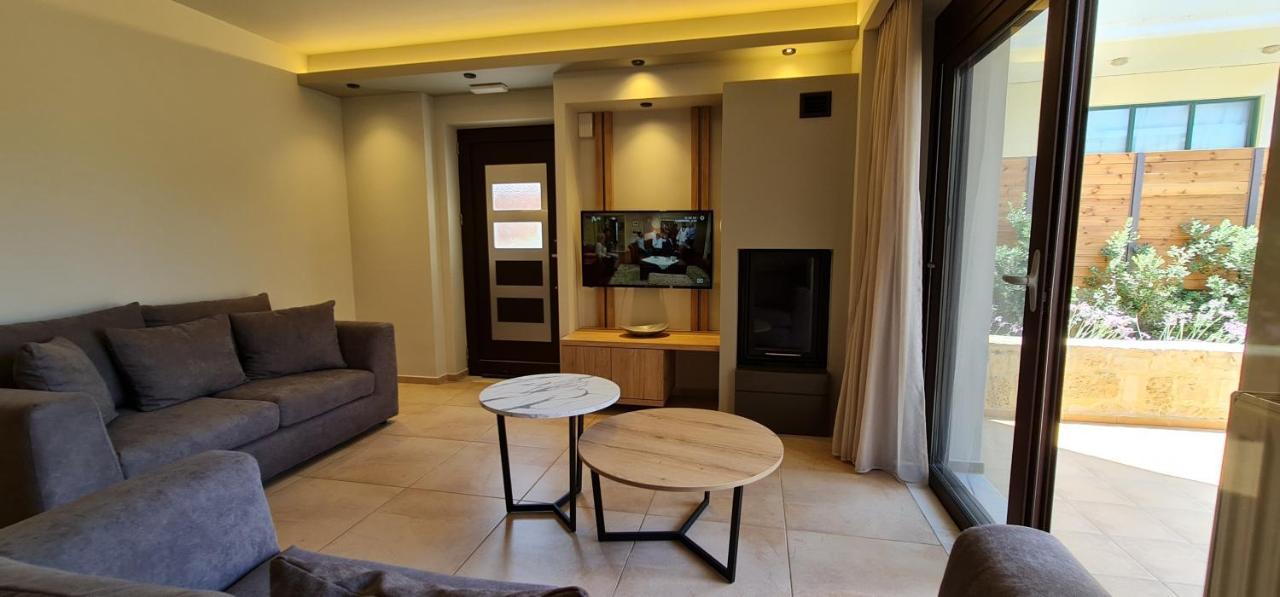 Villy Luxury Home 1 Agia  Exterior photo